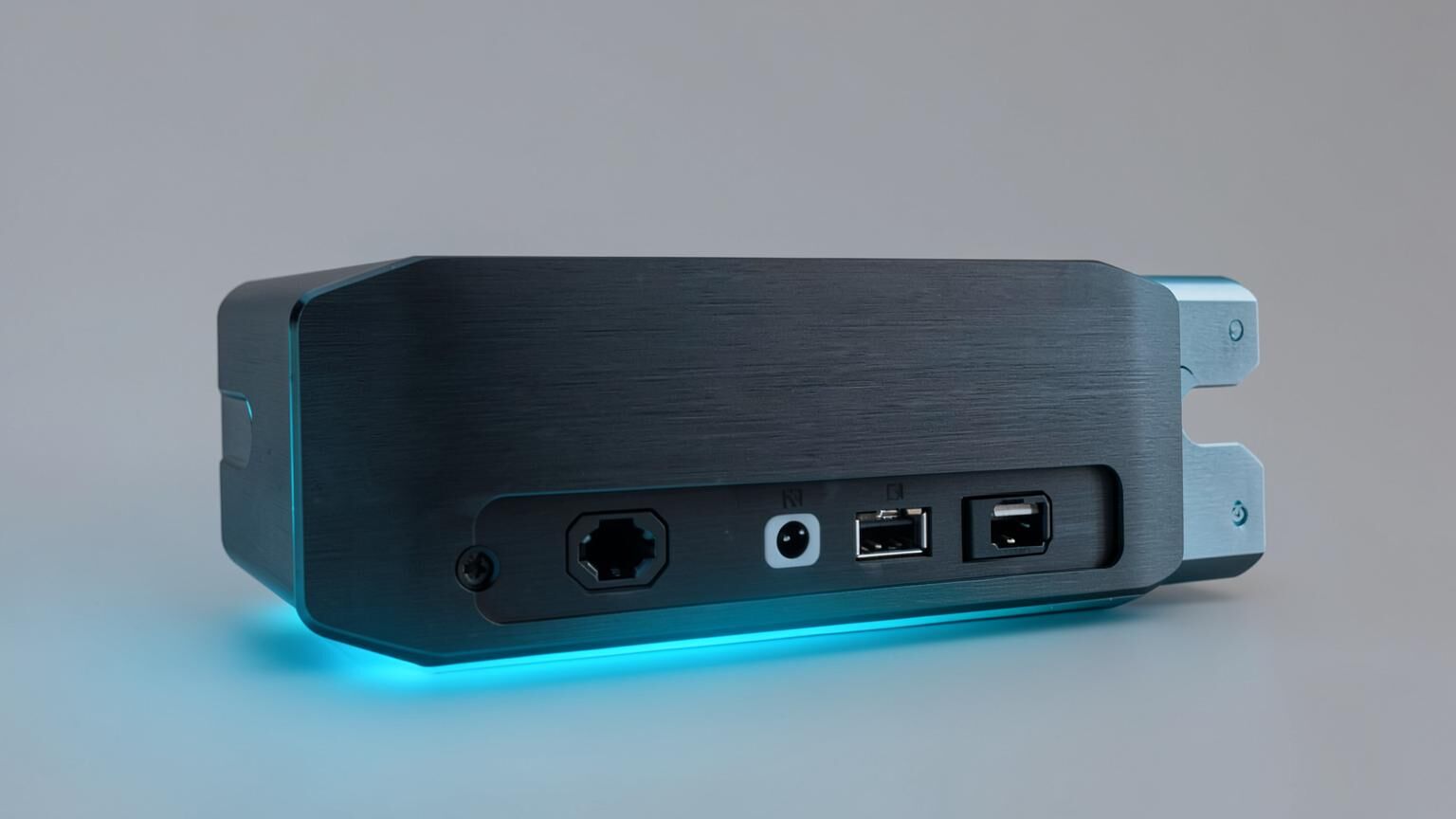 Yeastar-style wall-mounted IP PBX appliance with RJ45 telephony ports